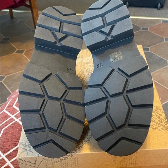 Gold and Black Strappy Delaney Fisherman Platfor Sandals - Picture 10 of 11